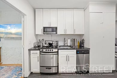 109 Madison St unit 11, New York, NY 10002 - photo 4