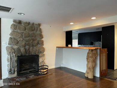 Dining Area w/FP