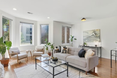 830 N Hermitage Ave unit 2, Chicago, IL 60622 - photo 3