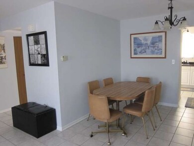 2112 Aberdeen Dr, Carpentersville, IL 60110 - photo 4