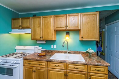 626 Knoll St SE, Cedar Rapids, IA 52403 - photo 6