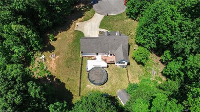 2288 Juniper Ct, Asheboro, NC 27203 - photo 4