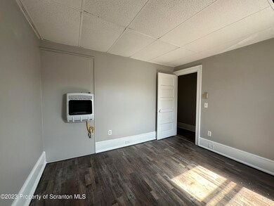 131 Susquehanna Ave, Olyphant, PA 18447 - photo 5