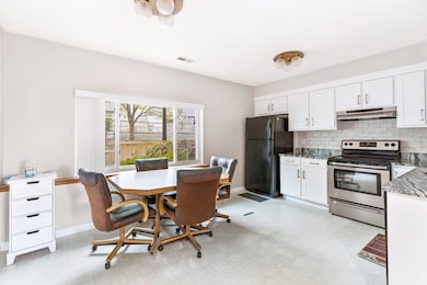 189 Tall Oaks Dr unit E, South Weymouth, MA 02190 - photo 3