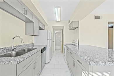 2750 Holly Hall St unit 1510, Houston, TX 77054 - photo 6