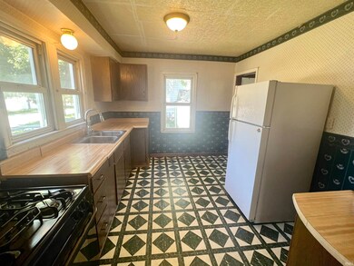 49 3rd St SE, Linton, IN 47441 - photo 3