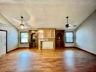 1557 Walnut St, Macon, GA 31201 - photo 6