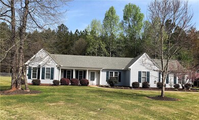 305 Royal Ave, Walhalla, SC 29691 - photo 2