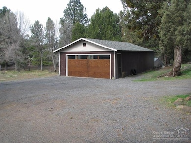 63723 Scenic Dr, Bend, OR 97703 - photo 3