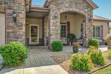 590 E Katella Cir-4