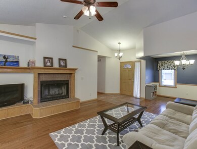 1011 N Firefly Cir, Wichita, KS 67235 - photo 5