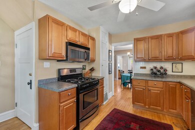 932 Poplar St-5