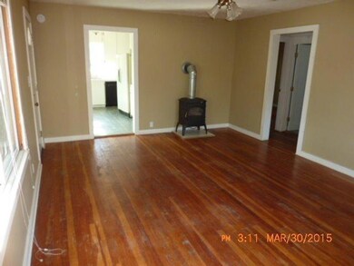 1116 SW Bridge St, Grants Pass, OR 97526 - photo 3