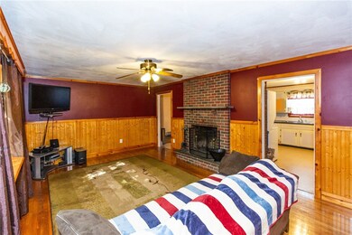 10 Eleanor Dr, Chepachet, RI 02814 - photo 5