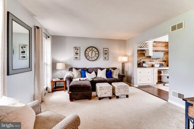 857 Margo Ct, Sykesville, MD 21784 - photo 3