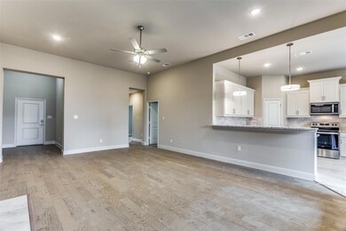 609 Vaquero St, White Settlement, TX 76108 - photo 5