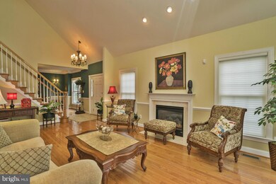 25621 Creek Run Terrace, Chantilly, VA 20152 - photo 5