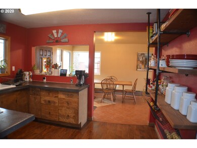 642 SE Hillcrest Rd, John Day, OR 97845 - photo 4