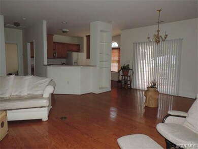 Open flow between kitchen, dining area and family 