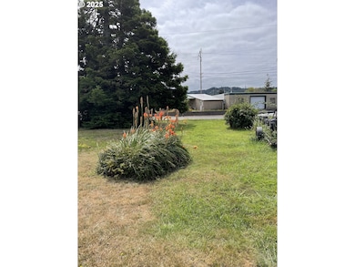 1 Juniper Ave, Reedsport, OR 97467 - photo 3