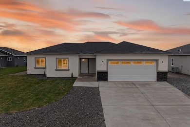 605 E Eureka Ave, Pasco, WA 99301 - photo 2