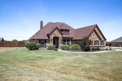 141 Mesquite Dr, Decatur, TX 76234 - photo 2