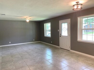 1912 Arkansas St, Gainesville, TX 76240 - photo 4