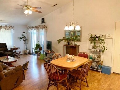 981 Beall Ln, Central Point, OR 97502 - photo 3