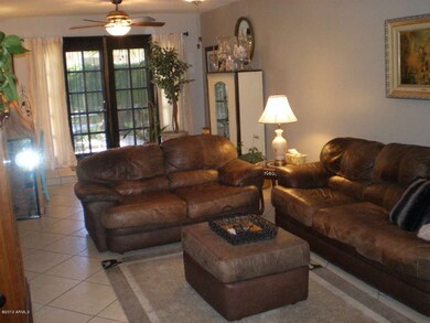 Living room 1