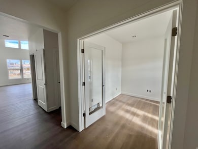 1145 E Blackfeet Dr unit 521, Eagle Mountain, UT 84005 - photo 2