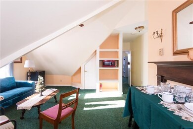 54 Malbone Rd unit 1, Newport, RI 02840 - photo 6