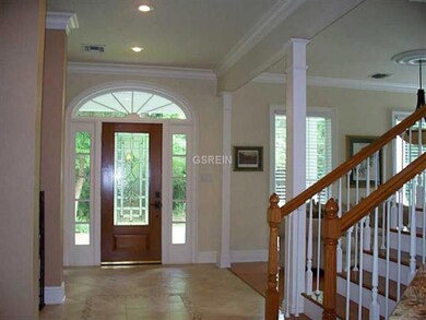 Photo. Foyer