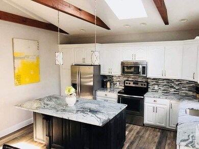 9 Pond St, North Easton, MA 02356 - photo 4