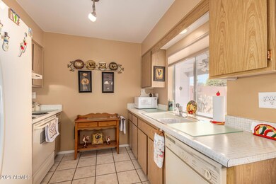 13436 N 108th Dr unit 31, Sun City, AZ 85351 - photo 4