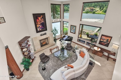 18-web-or-mls-Living-Room-Edit