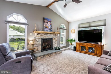 7476 Brandenburg Cir, Sykesville, MD 21784 - photo 6