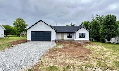 484 Bellaire Dr, Harrodsburg, KY 40330 - photo 2