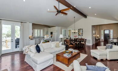 2201 E Grapevine-large-005-18-Main Livin