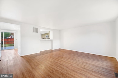 16980 Monmouth Ct, Dumfries, VA 22026 - photo 7