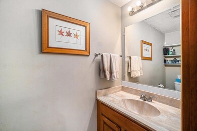 Half-Bathroom, Main-Story