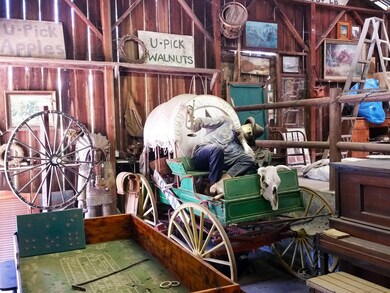 07 Barn Wagon 1