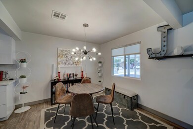 1023 E Tuckey Ln-7