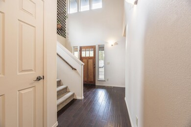 17453GrebeRd-Entryway1-2