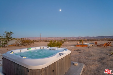 2724 Stonehill Ave, Joshua Tree, CA 92252 - photo 2