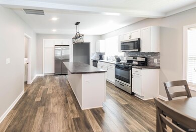 539 S Washington St, Bloomington, IN 47401 - photo 4