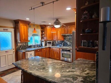 1 Lanza Ln, Secaucus, NJ 07094 - photo 4