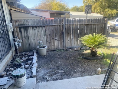 5504 Little Creek Dr, San Antonio, TX 78242 - photo 2