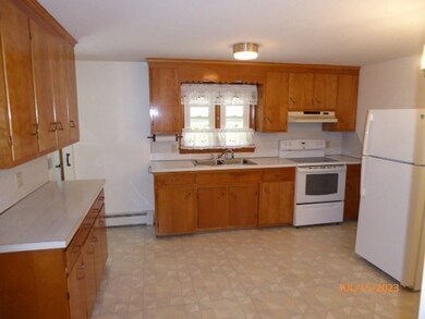 34 Auburn St, Chicopee, MA 01013 - photo 5