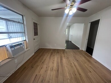 736 Neyland St, Houston, TX 77022 - photo 5