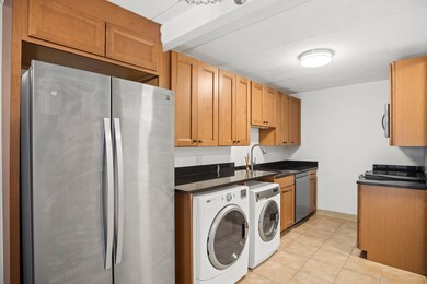 Totten Pond Village unit 31B, Waltham, MA 02451 - photo 3